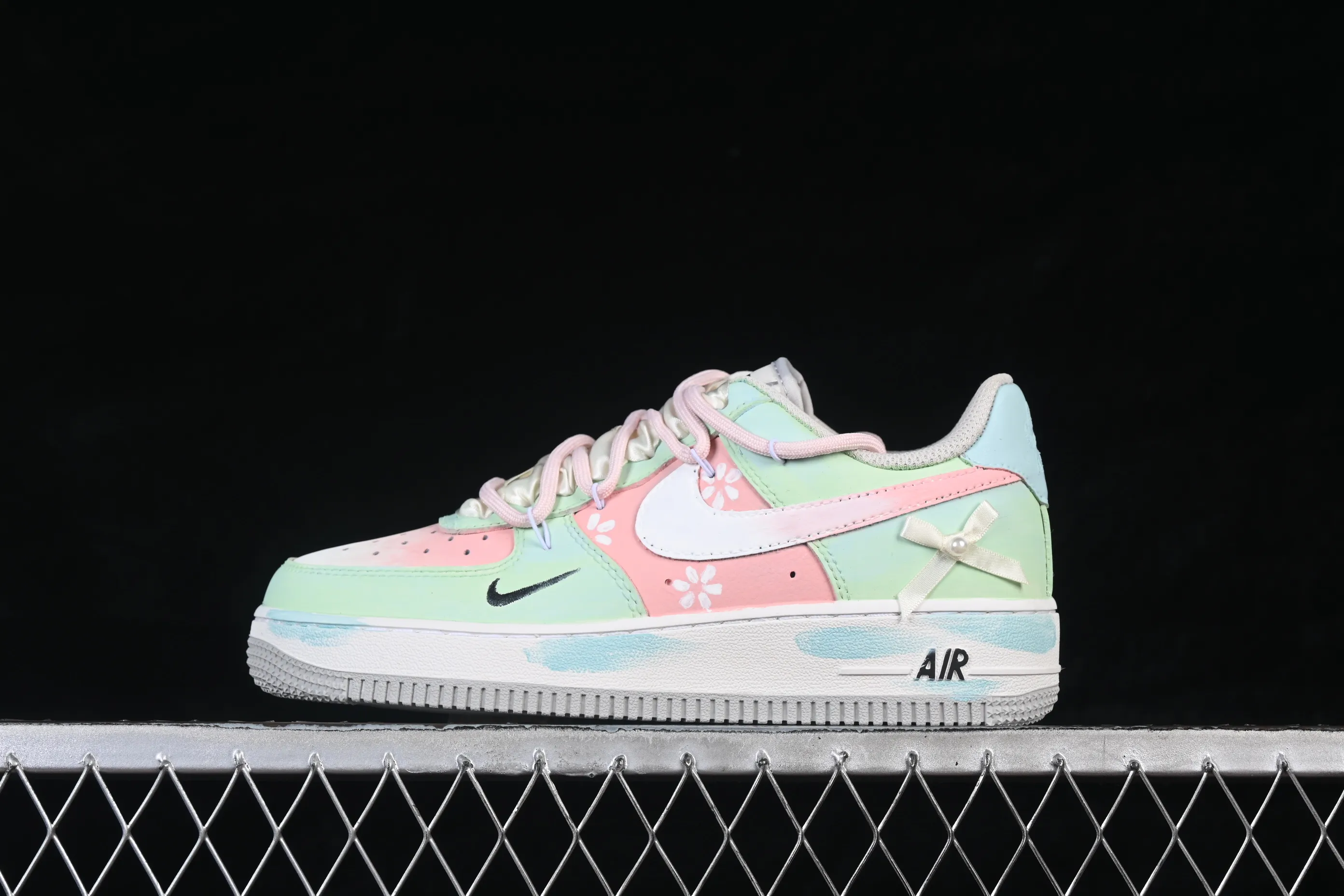 All categories Nk Air Force 1 Air Force series Nk Air Force 1 Low Air Force low top Nike Air Force 1'07 Low "Pink Cherry & Mint" Hand-painted graffiti Pink Cherry Mint Air Force One customized sneakers FB1839-818